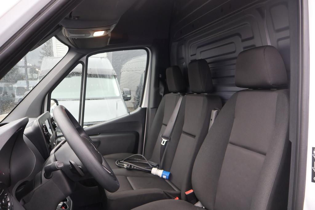 Mercedes-Benz Sprinter 315 CDI L3 H2 Automaat Koelwagen Vrie, Auto's, Bestelauto's, Gebruikt, Euro 6, 4 cilinders, Wit