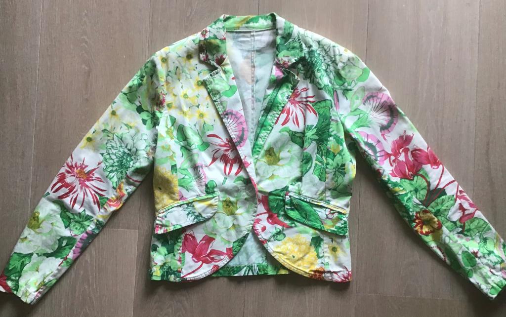 Trendy jasje met grote bloemen, 40, Kleding | Dames, Maat 38/40 (M), Ophalen of Verzenden, Jasje, Gedragen
