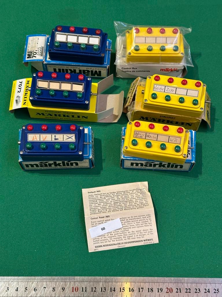 68- Märklin 7072 Stellpult 3x geel 3x blauw in doos, Wisselstroom, Gebruikt, Overige typen, Ophalen of Verzenden
