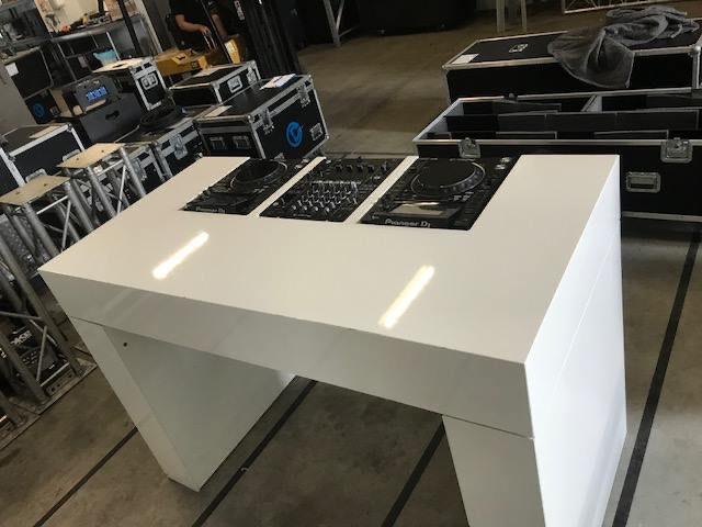Luxe Dj Booth | Wit Hooglans & Grote Flightcase, Ophalen, Gebruikt, Dj-set, Overige merken