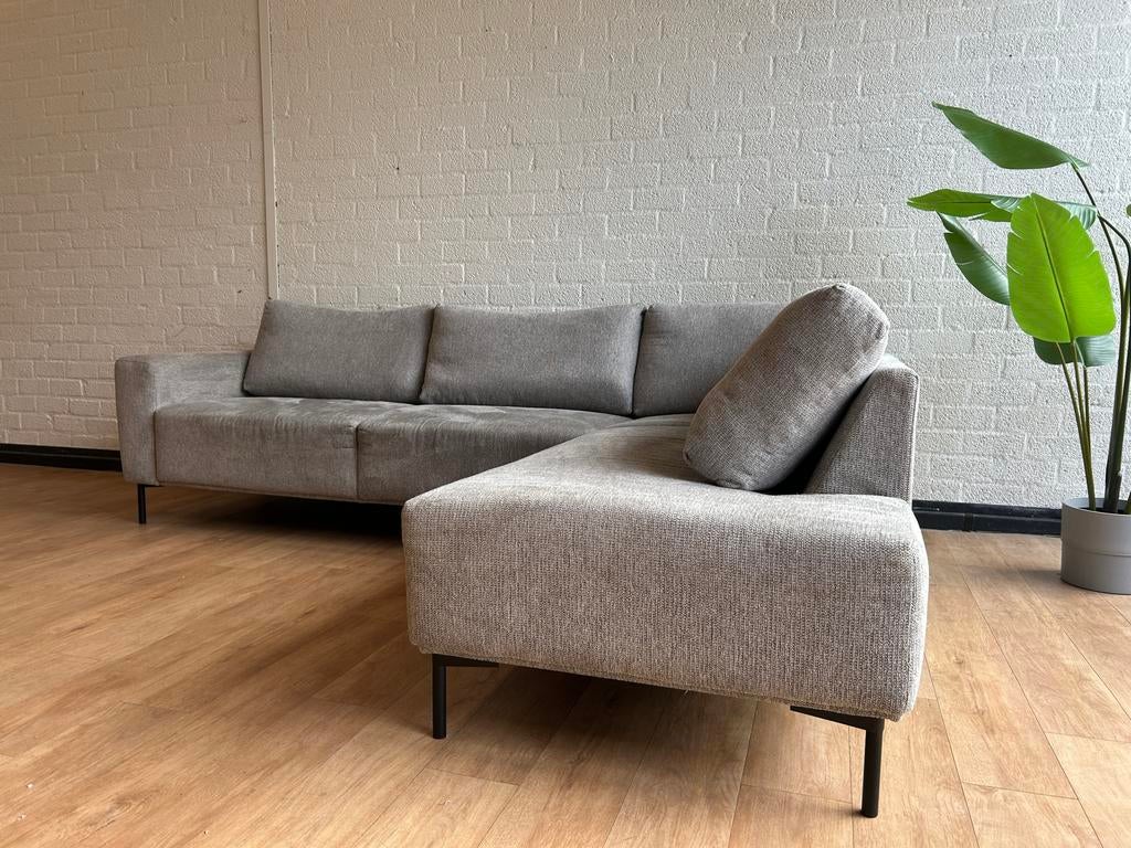 Grijze hoekbank met luxe poten en uitwasbare kussens, Ophalen of Verzenden, Zo goed als nieuw, Stof, Luxe