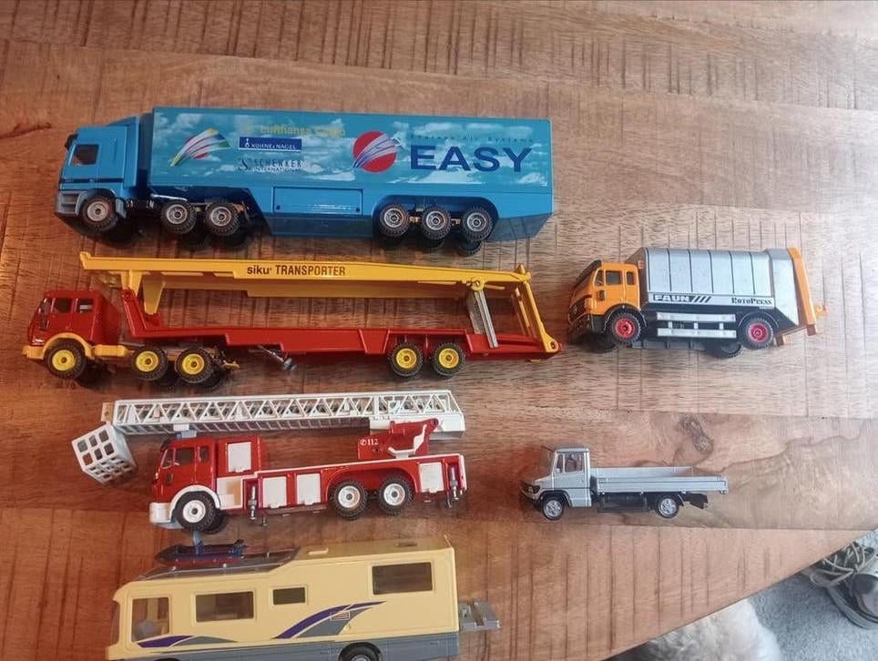 Diverse Siku voertuigen - brandweer, vrachtwagens, camper, Ophalen of Verzenden, Gebruikt, Groter dan 1:32, Overige merken