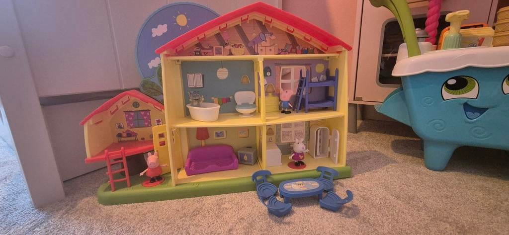 Peppa Pig Speelgoed: Speelhuis, Clubhuis en Camper., Ophalen, Gebruikt, Jongen of Meisje