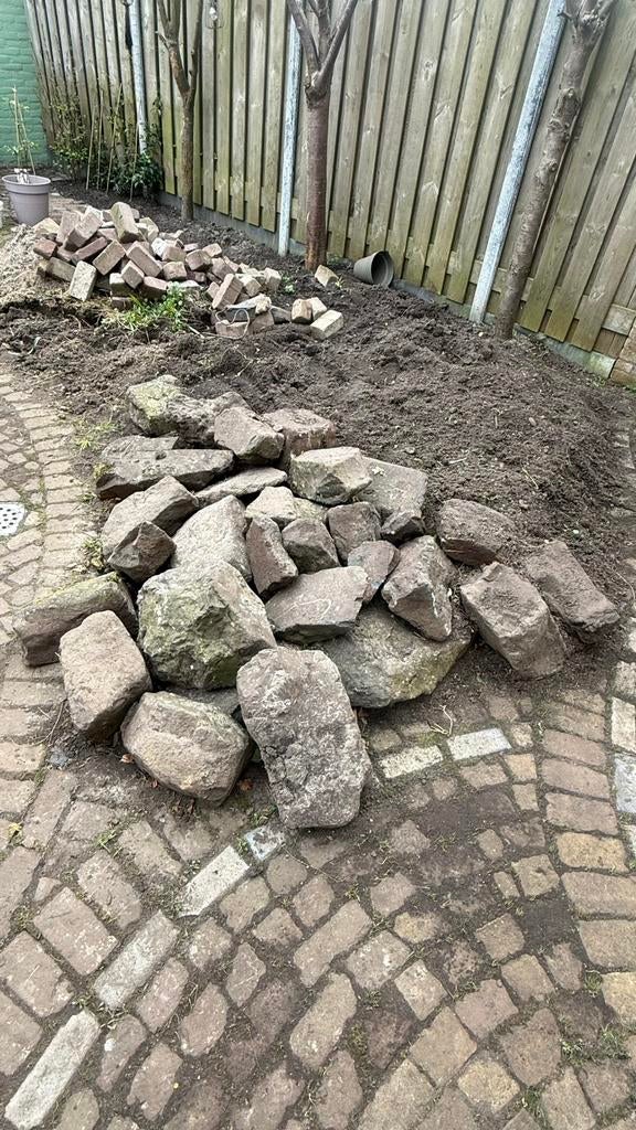 Gratis rotsblokken, restant, Tuin en Terras, Grind, Keien en Split, Ophalen, Gebruikt, Grijs, Kei