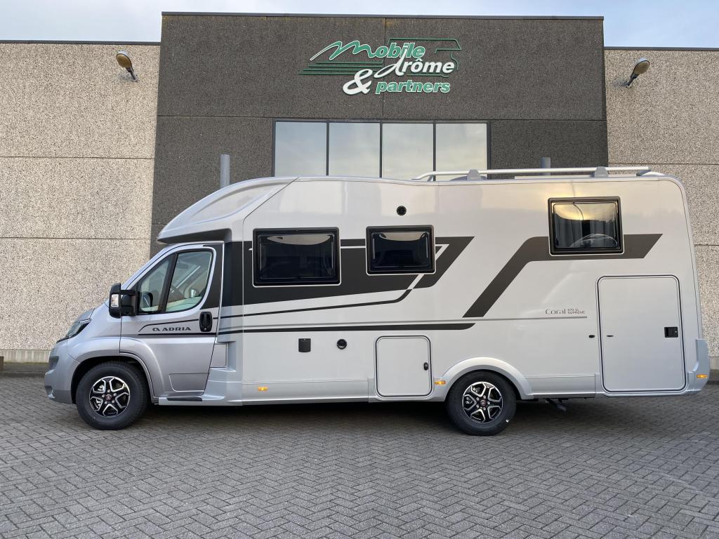 Adria Supreme 670DL 180PK automaat., Automaat, Fiat, Luifel, Vloeistofverwarming