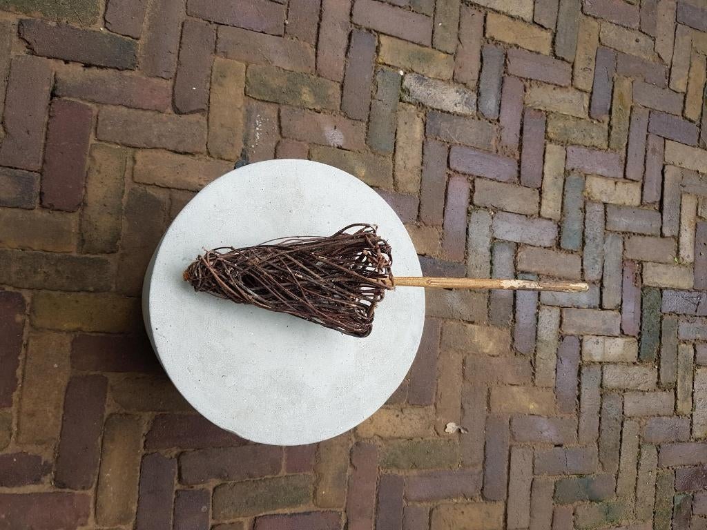 Wilgenpijl op stok, Ophalen, Zo goed als nieuw, Bruin, Overige materialen