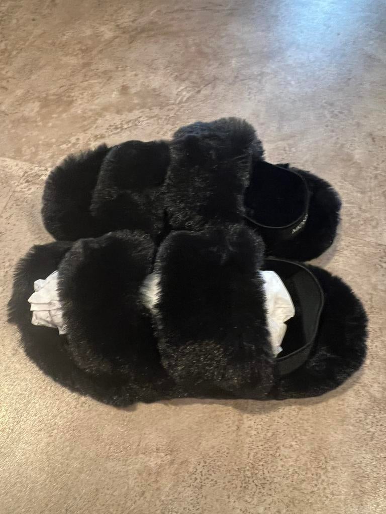 Monnalisa slof slippers maat 35 nieuw, Meisje, Overige typen, Ophalen of Verzenden, Zo goed als nieuw
