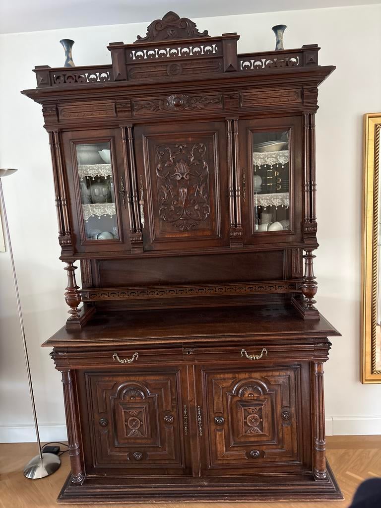 Antieke Eiken Buffetkast met Rijkelijk Snijwerk, Antiek en Kunst, Ophalen