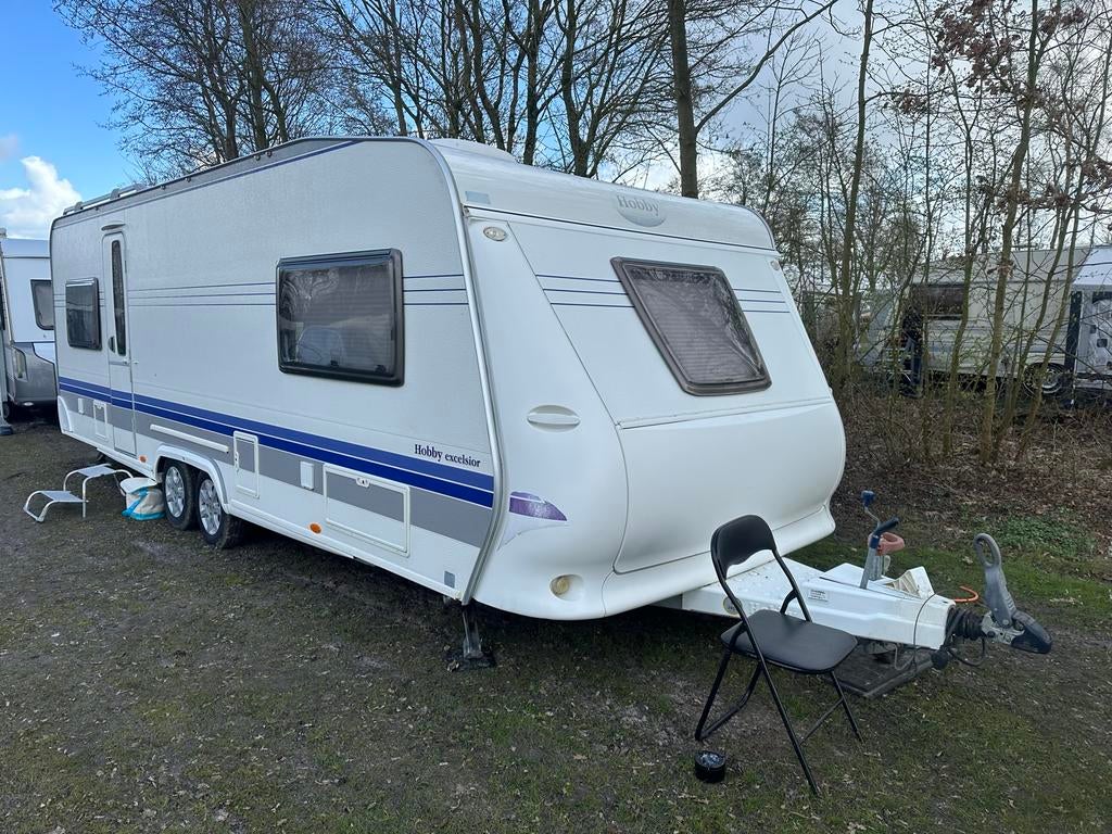 Hobby 650 Exelior Dubbel Asser 2007, Hobby, Omvormbare zithoek, 6 tot 7 meter, Tot en met 4