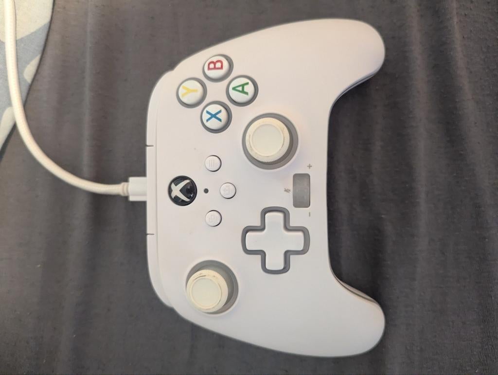 PowerA controller voor pc/xbox, bedraad, wit, Ophalen, 1 speler, Eén computer, Zo goed als nieuw