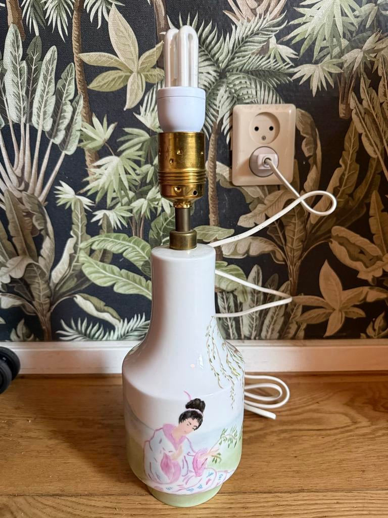 Chinese porseleinen vaaslamp met oriëntaals decor, Antiek en Kunst, Antiek | Lampen, Ophalen of Verzenden