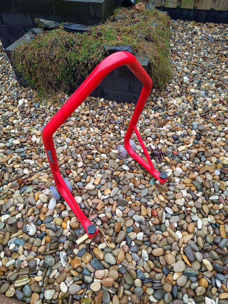 Paddock voor motor, Ophalen