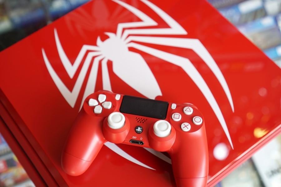PS4 Pro Spider-Man Edition 1tb, Ophalen of Verzenden, Zo goed als nieuw, Met 1 controller, Pro