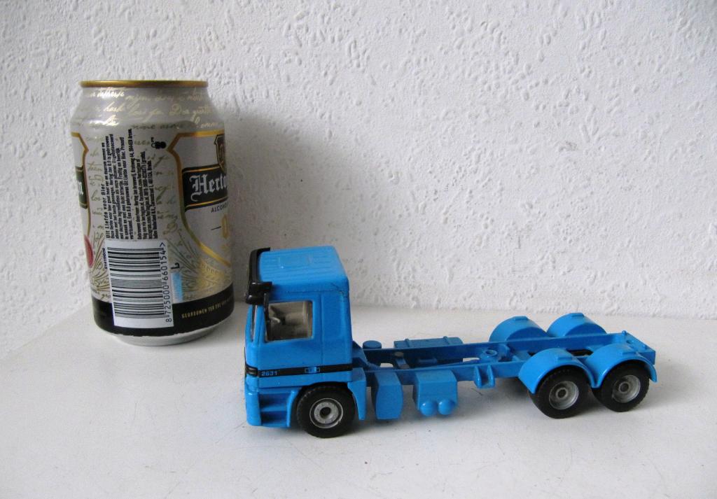 Siku Mercedes 2631Actros container Truck Modelauto 1:87, Ophalen of Verzenden, Zo goed als nieuw, Bus of Vrachtwagen, Wsi