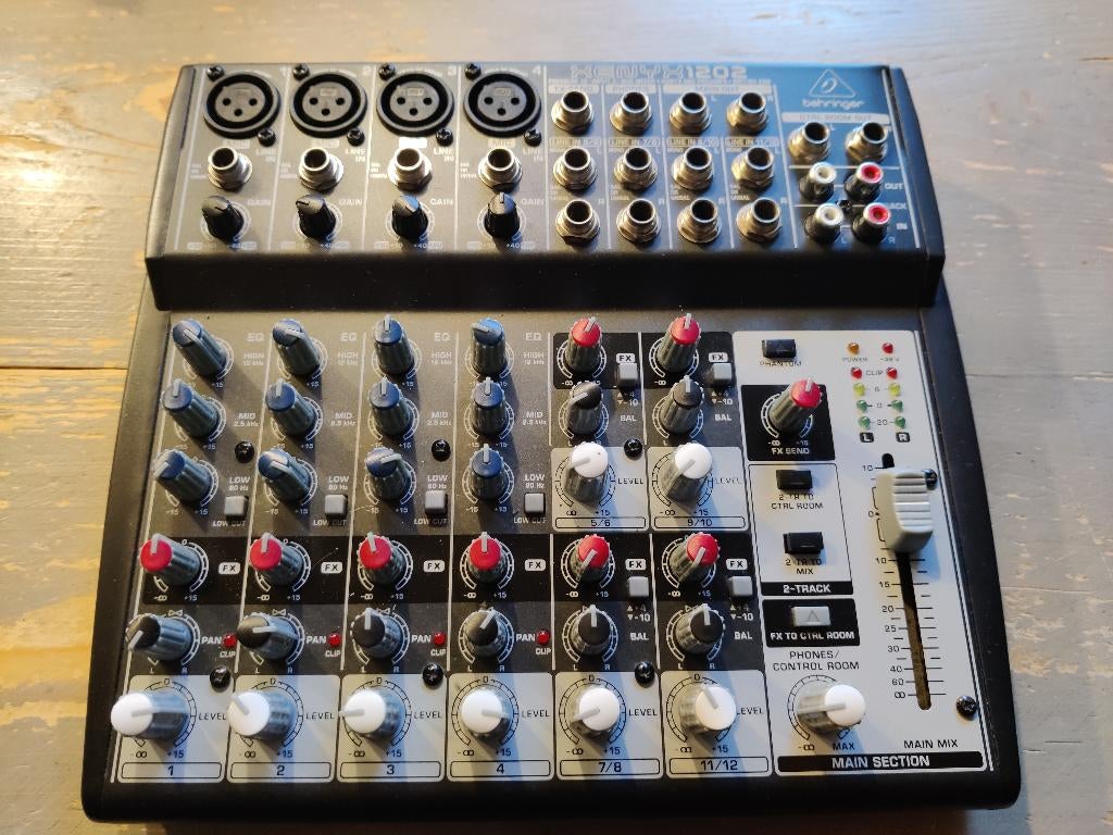 Behringer Xenix 1202 mengpaneel, Ophalen of Verzenden, Gebruikt, 10 tot 20 kanalen, Microfooningang