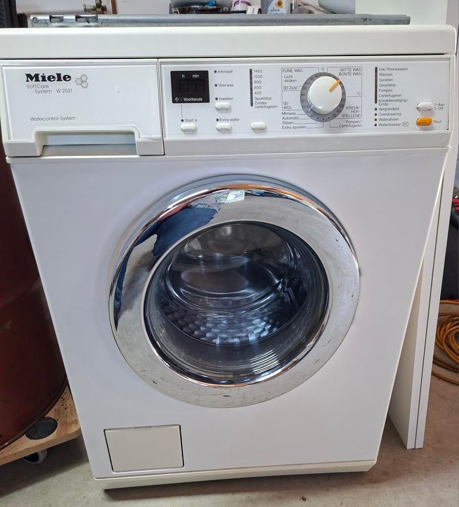 Miele W2521 SoftCare System Wasmachine - 5kg, Ophalen, 1200 tot 1600 toeren, Gebruikt, 4 tot 6 kg