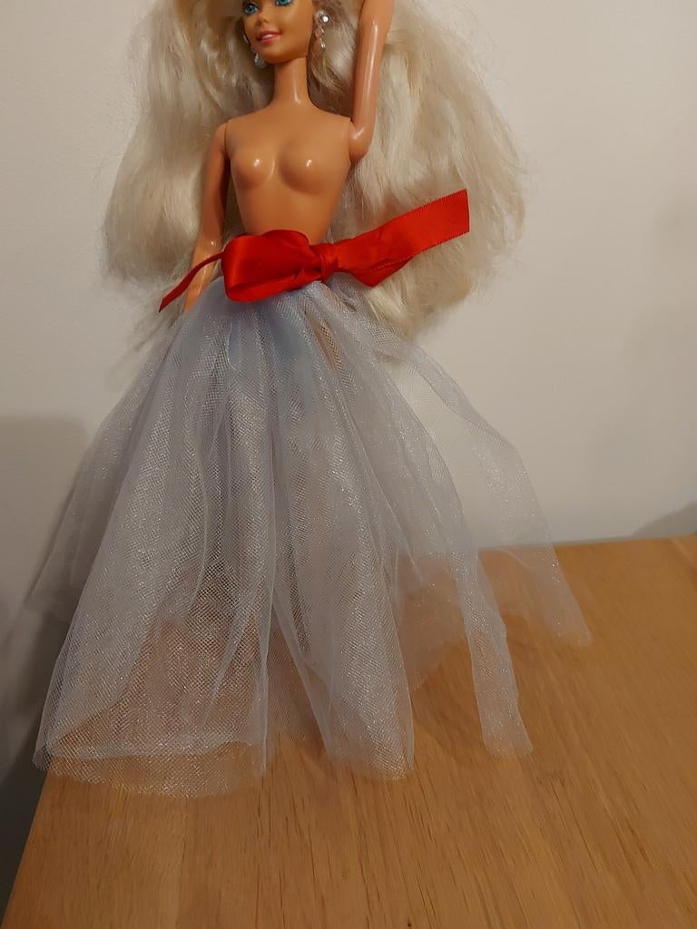 Barbie rok Generation Girl 1998, Verzamelen, Ophalen of Verzenden, Gebruikt, Kleertjes