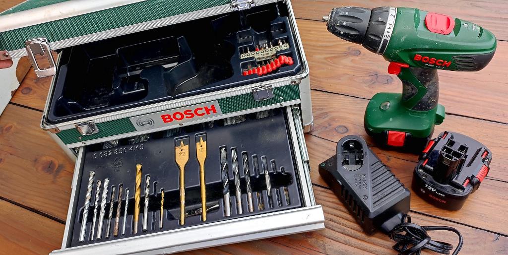 Bosch Accu Boormachine PSR 12-2, +koffer grote borenset., Doe-het-zelf en Verbouw, Ophalen of Verzenden, Gebruikt, Boormachine