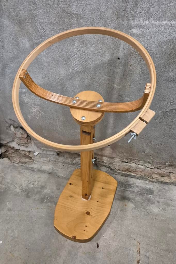 Professionele draaibare ronde quiltstandaard met ovale voet, Ophalen, Zo goed als nieuw, Handborduren