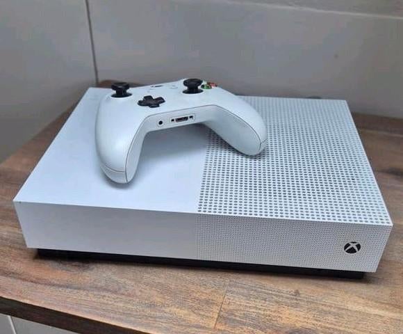Xbox one S met 1 controller, Spelcomputers en Games, Spelcomputers | Xbox One, Ophalen, Zo goed als nieuw, 500 GB, Met 2 controllers