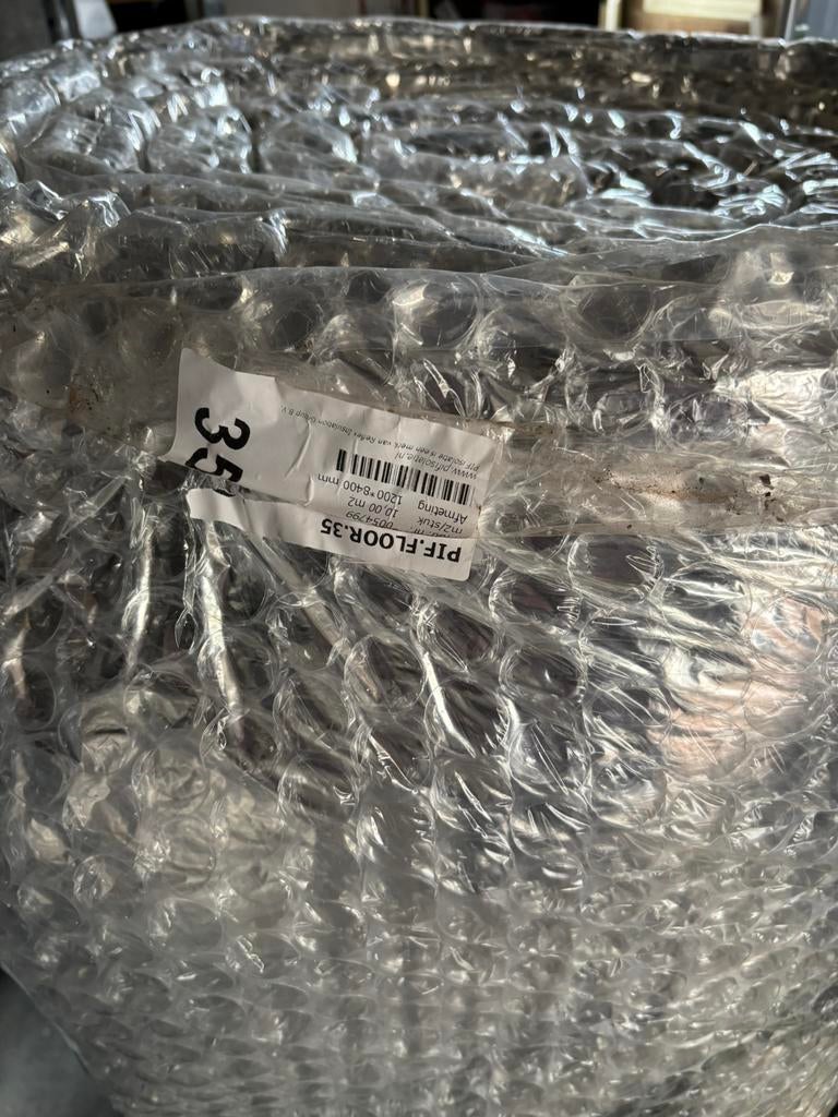 Pif floor 35, Ophalen, Zo goed als nieuw, 15 m² of meer, Folie