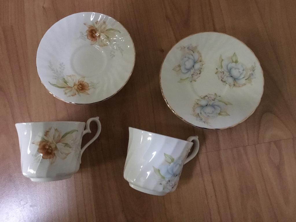 6 Engelse kop en schotels fine bone China Royal Kendet 1985, Ophalen of Verzenden, Nieuw, Porselein, Kop en/of schotel