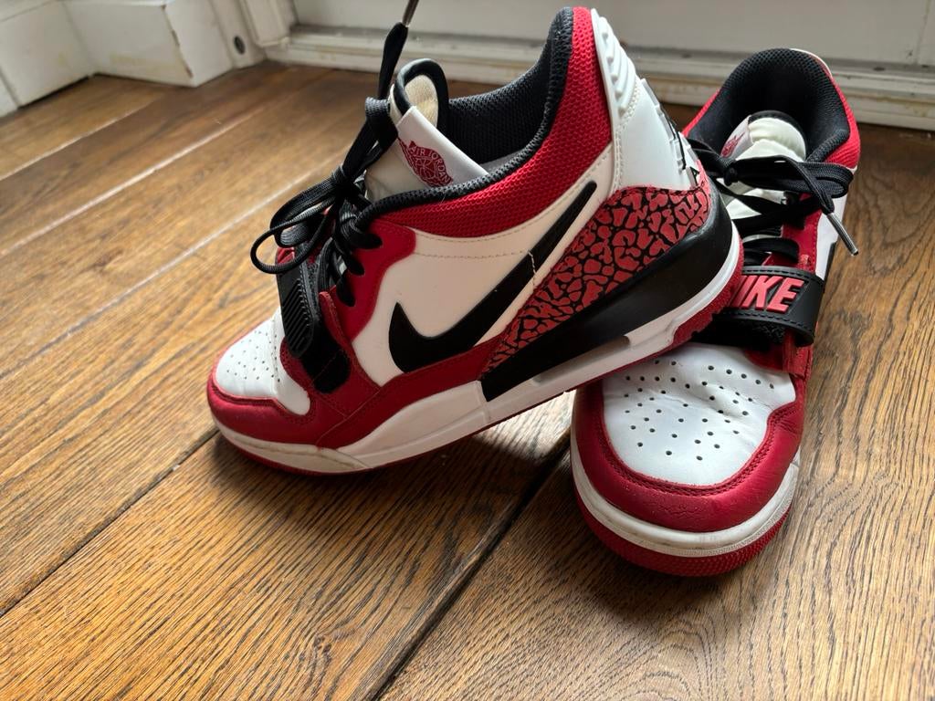 Nike air jordan, Ophalen, Overige kleuren, Sneakers of Gympen, Zo goed als nieuw