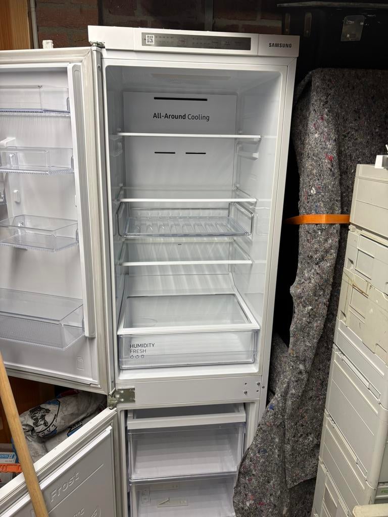 Samsung inbouw koel-vriescombi, Ophalen, 200 liter of meer, Met aparte vriezer, 160 cm of meer