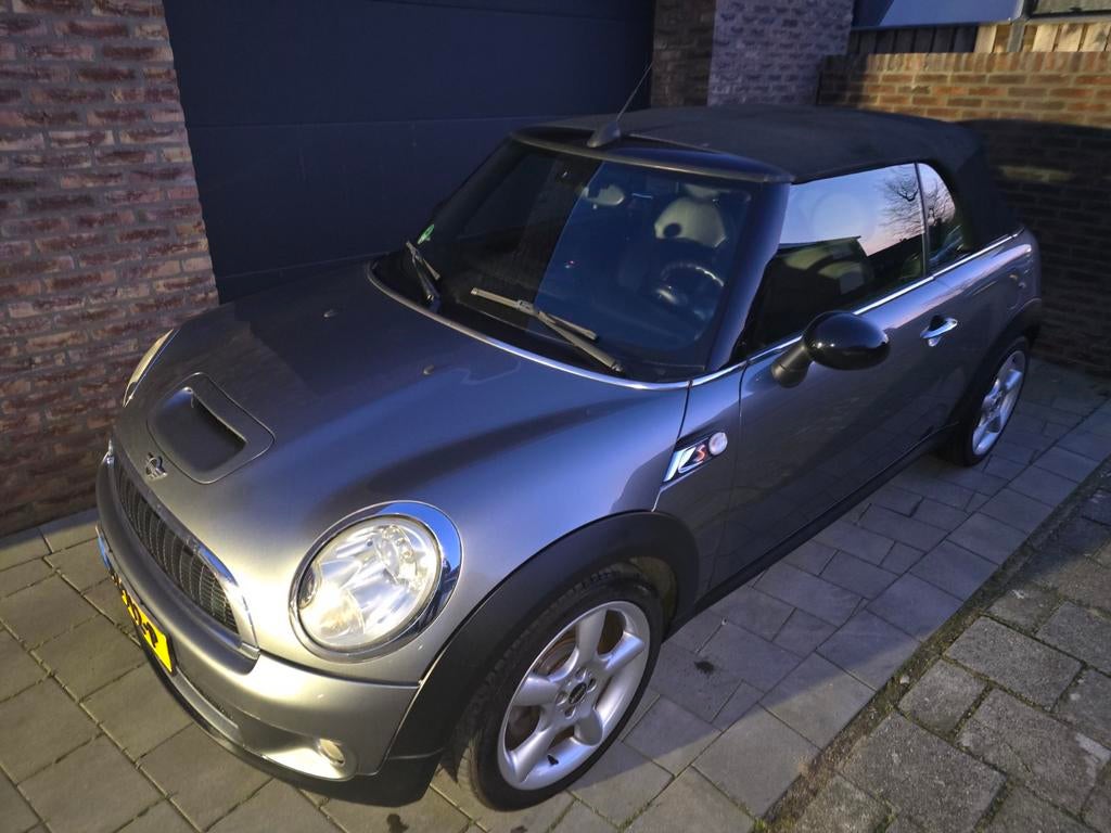 Mini Cooper s cabrio bj09, Auto's, Voorwielaandrijving, Euro 5, Zwart, 4 cilinders