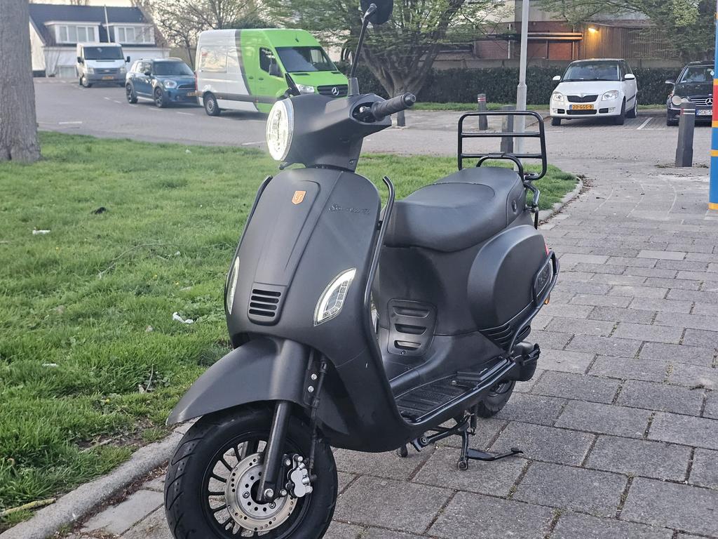 La souris sourini R, Ophalen, Maximaal 45 km/u, Zo goed als nieuw, Benzine