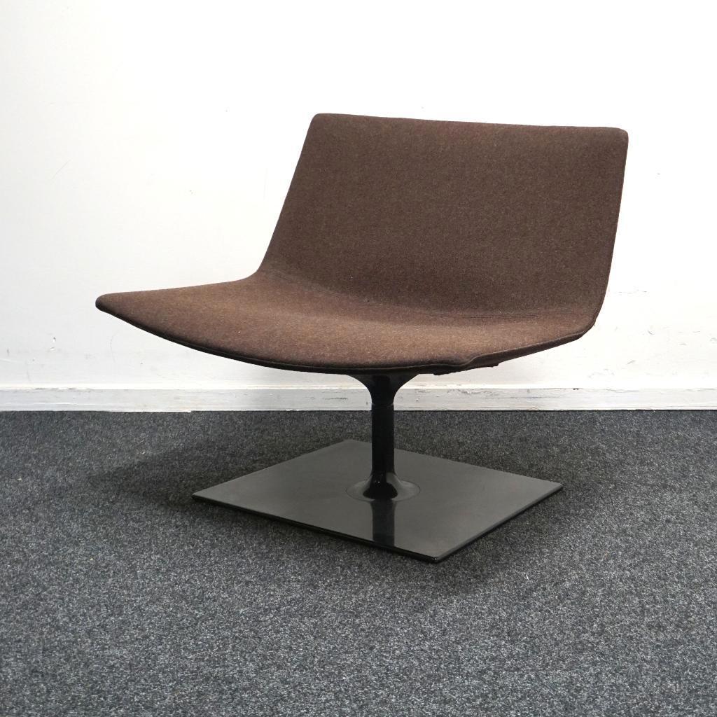 Arper Catifa 80 Design Fauteuils | Bruin | Design Stoelen, Gebruikt, -, Minder dan 75 cm, -