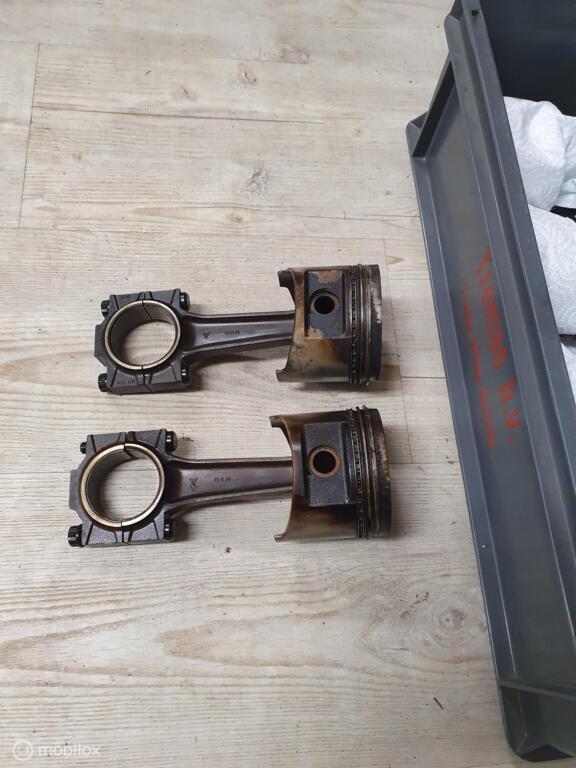 Set zuigers Porsche 928 4.5, Gebruikt, Porsche, Ophalen of Verzenden, Porsche