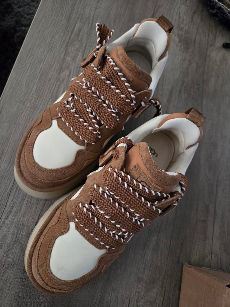 Ugg sneakers, Kleding | Dames, Schoenen, UGG, Bruin, Nieuw, Ophalen of Verzenden