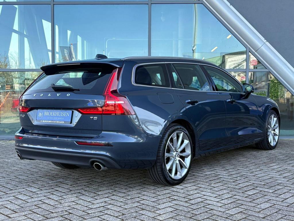 Volvo V60 2.0 T5 Momentum 250pk Trekhaak / Bliss / Stuur-Sto, Auto's, 4 cilinders, 1969 cc, Blauw, Bluetooth