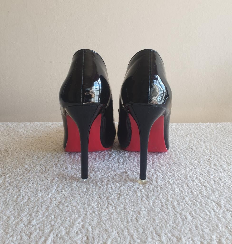 mooie zwarte lak + rode zool high heels maat 39, Verzenden, Zo goed als nieuw, Zwart, Overige typen