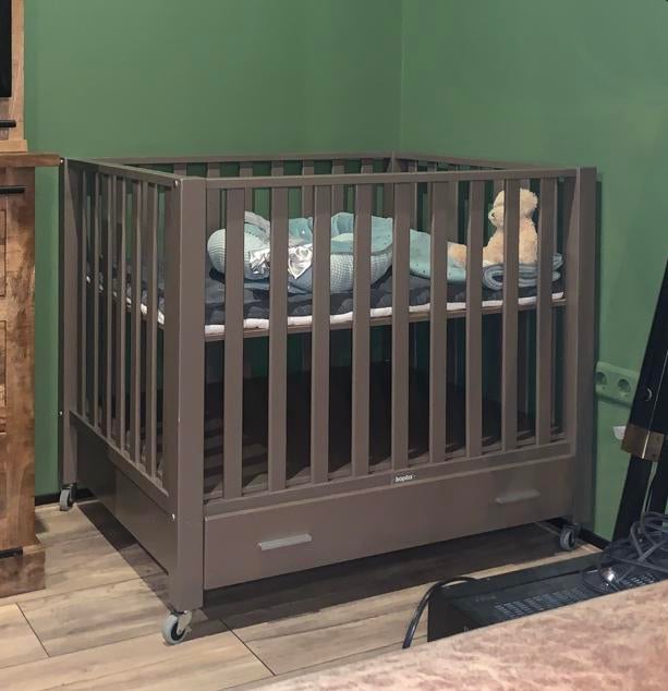 Prachtige Bopita box - lade en wieltjes! Warm taupe 🩷💙, Ophalen, Zo goed als nieuw, Rechthoekig, In hoogte verstelbaar