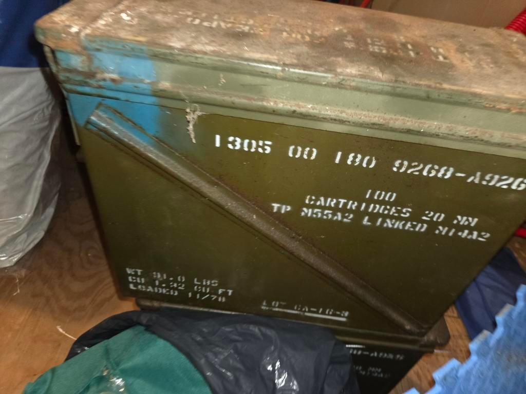 Leger munitie kisten., Ophalen, Landmacht, Nederland, Kist of Geocache