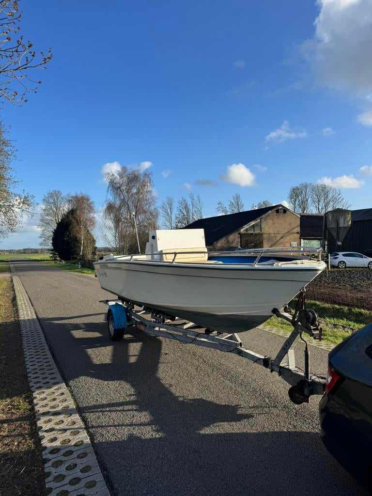 Robalo astra 560 Consoleboot. (Opknapper/project/speedboot), Gebruikt, Binnenboordmotor, Ophalen, 70 pk of meer