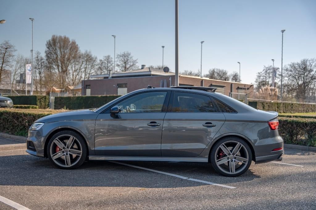 Audi A3/S3 Limo S-Tronic Quattro 310PK -ACC-B&O-MATRIX LED, Auto's, Audi, Particulier, A3, 4x4, ABS, Achteruitrijcamera, Adaptieve lichten