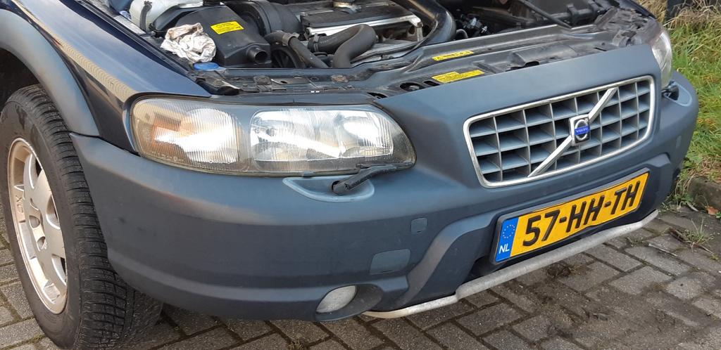 Bumper volvo xc70 2000 - 2004 blauw, Ophalen, Gebruikt, Voor, Volvo