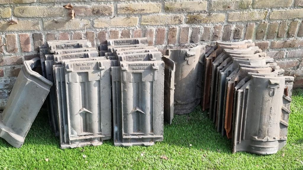 GRATIS Oude dakpannen - van cleef en feijen, Ophalen, Gebruikt, Steen of Klei, Dakpannen