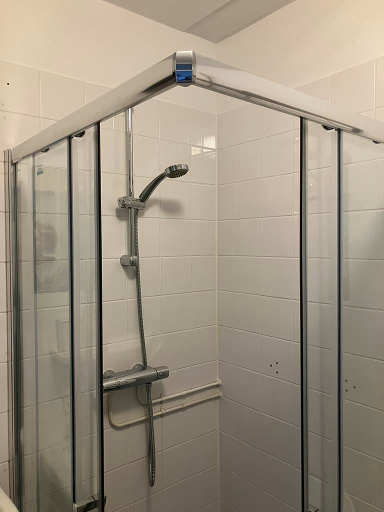 Douchecabine 90x90 nog nieuw. Deels gemonteerd., Ophalen of Verzenden, Nieuw