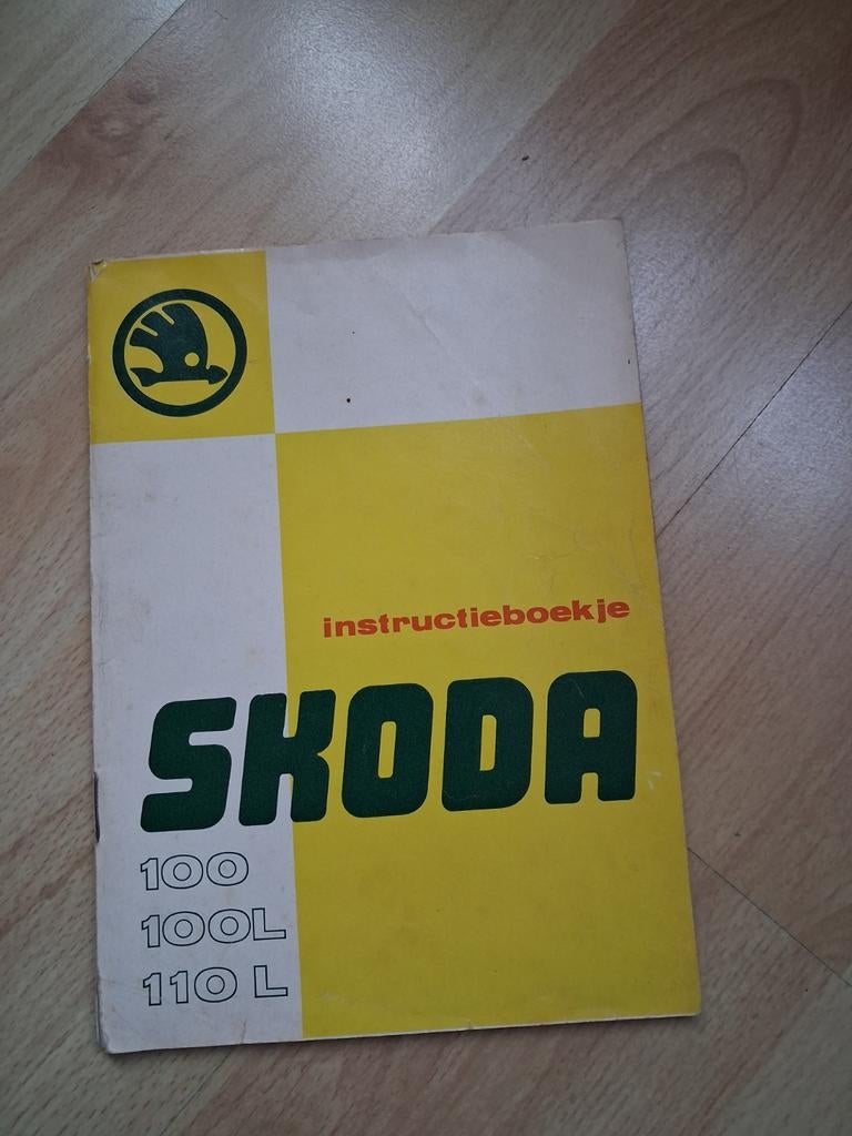 Instructieboekje Skoda in goede staat voor de liefhebber., Ophalen of Verzenden