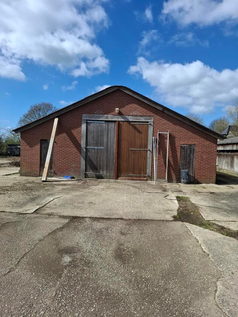 Ruime loods/schuur (300 m²) met optionele buitenruimte, Zakelijke goederen, Bedrijfs Onroerend goed, Bedrijfsruimte