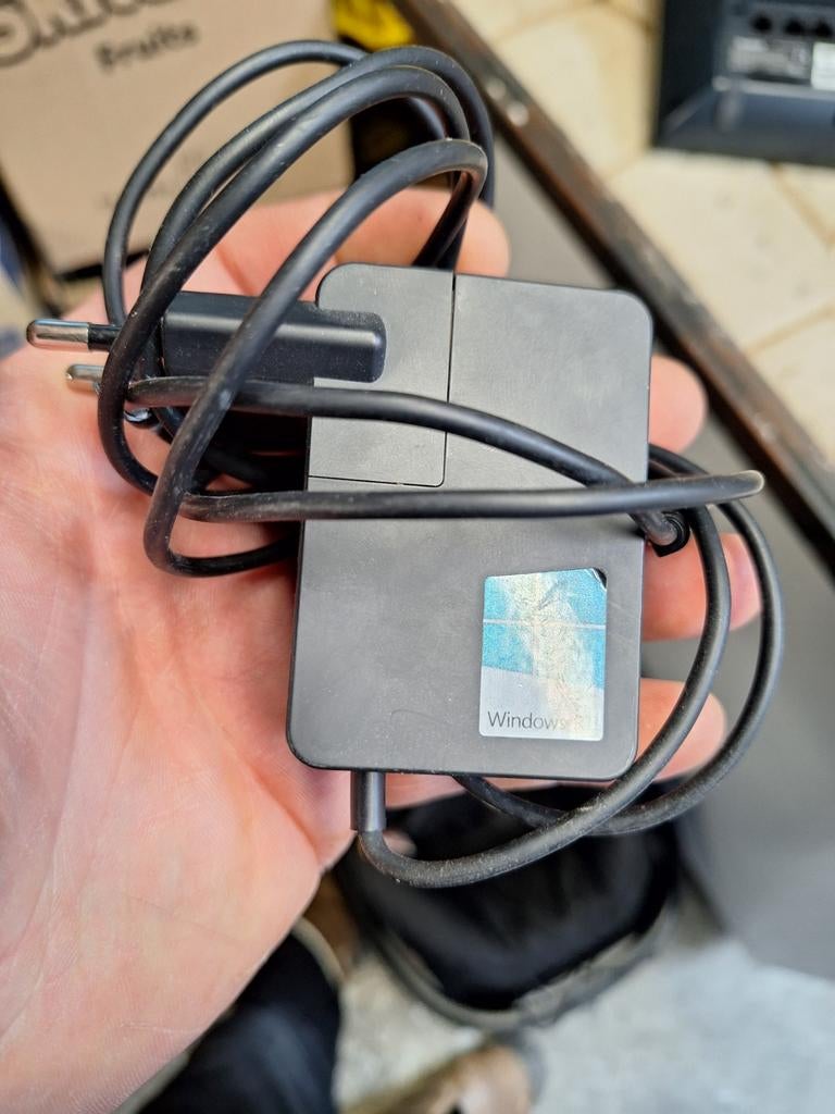 Microsoft Surface RT oplader, Ophalen of Verzenden, Zo goed als nieuw