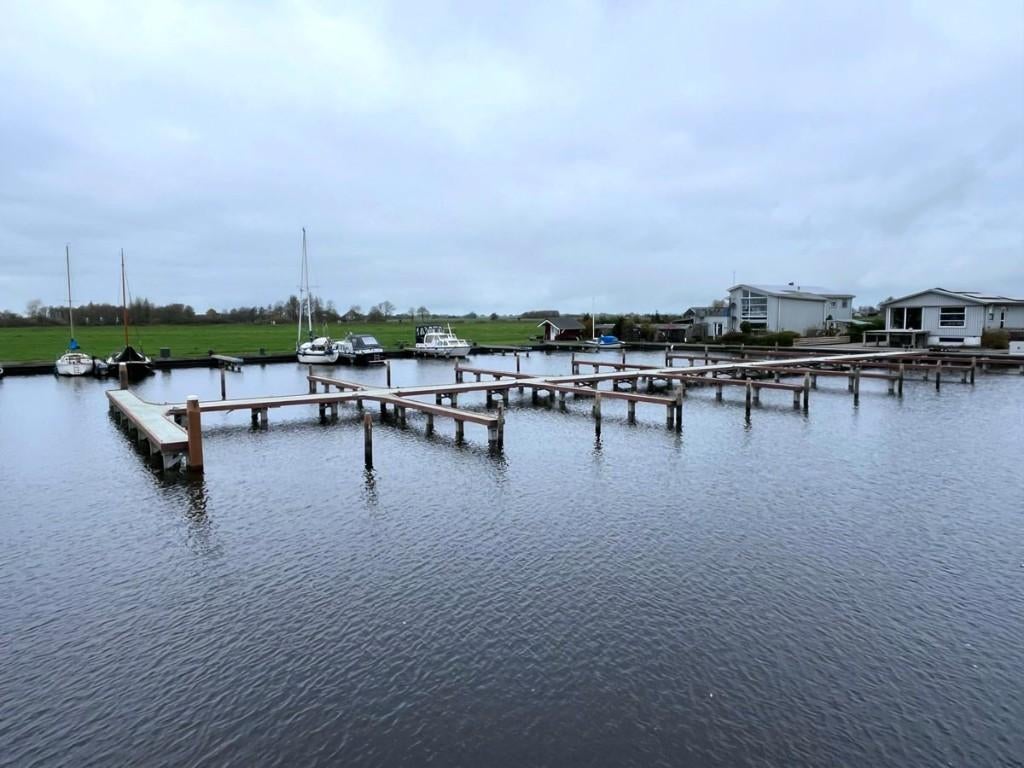 Ligplaatsen in Terherne, Friesland, Herfst, Buiten
