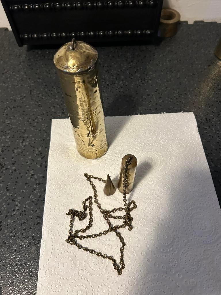 Friese stoel staartklok gewichten set no 2, Ophalen