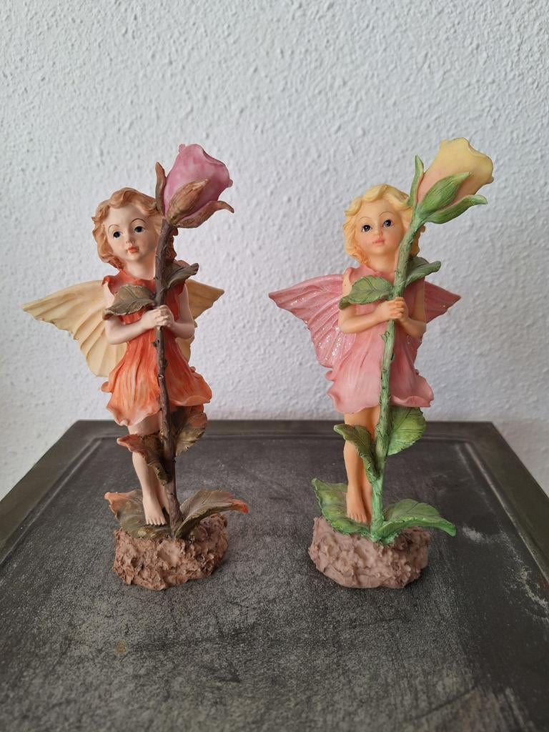 Set van 2 decoratieve elfjes met rozen, Verzamelen, Beelden en Beeldjes, Zo goed als nieuw, Fantasy, Ophalen of Verzenden