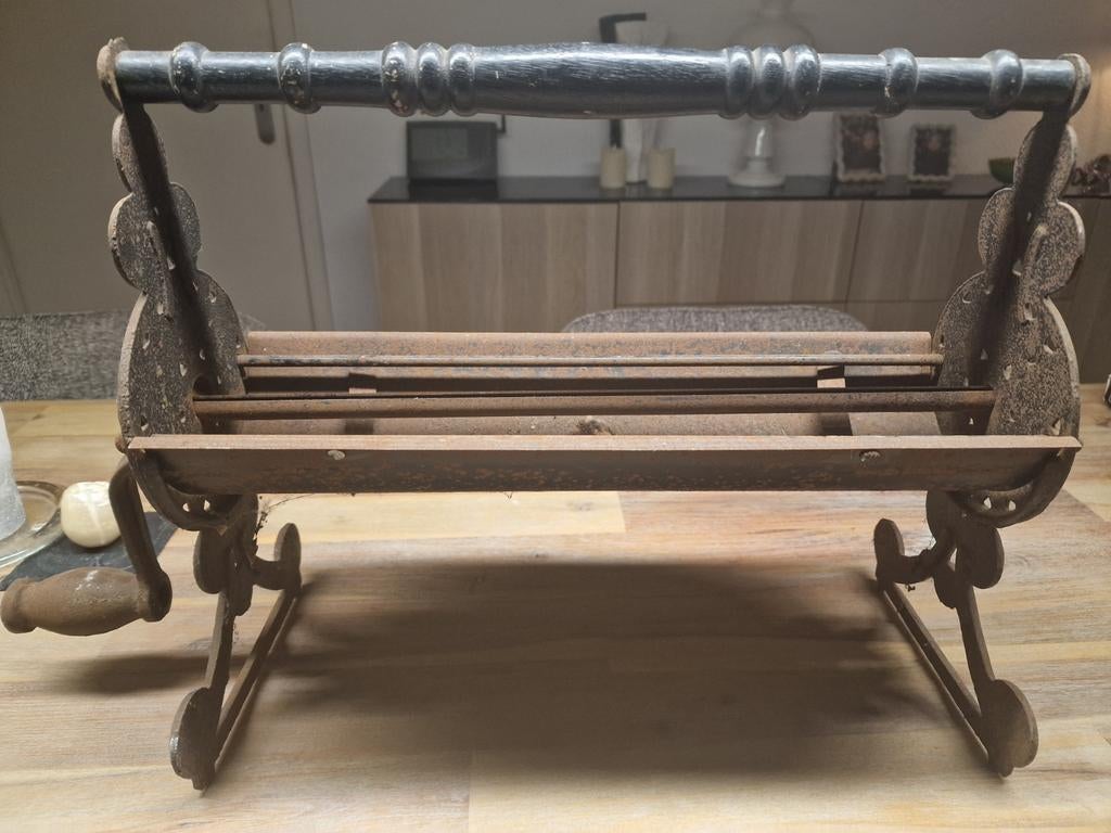 Oude krantenpapier blokkenmaker voor kachel, Antiek en Kunst, Ophalen of Verzenden