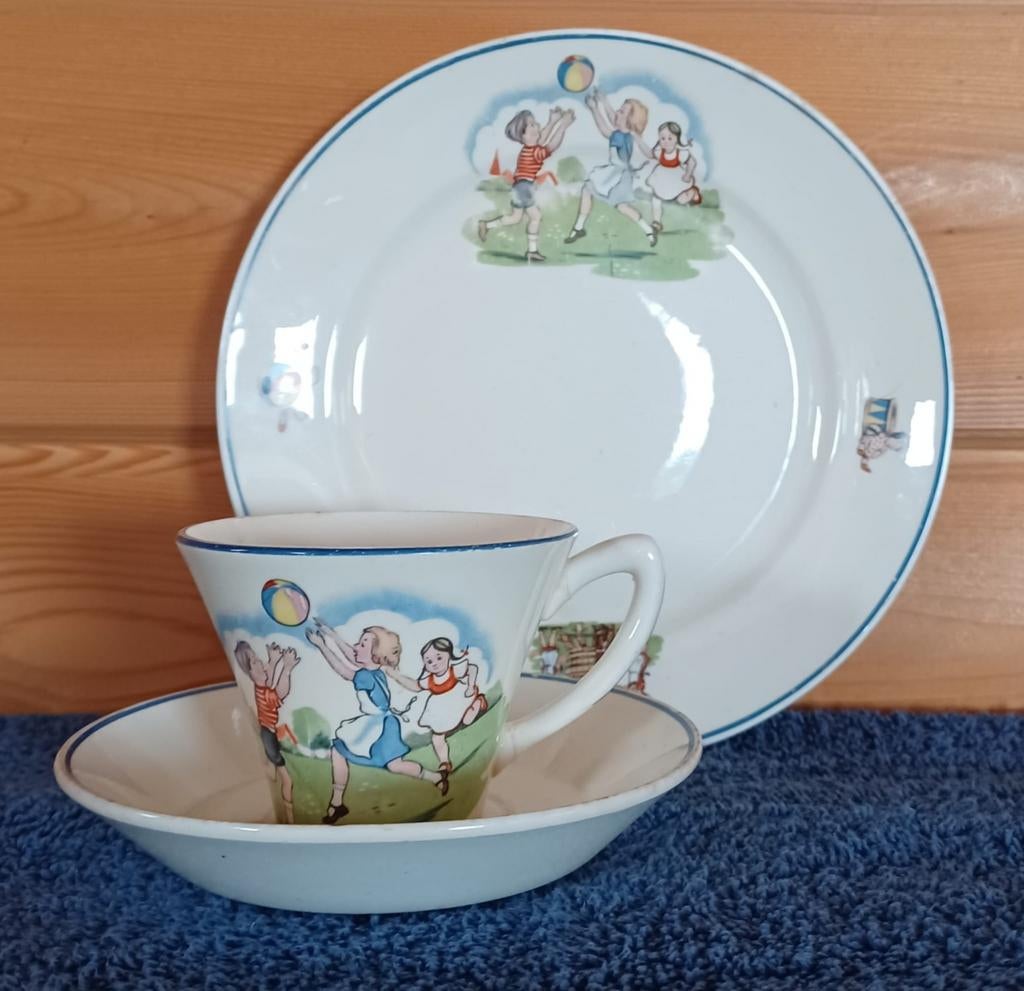 Antiek Kinderservies Société Céramique Maastricht, Ophalen of Verzenden